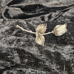 Vintage Giovanni Silver toned rose Pin